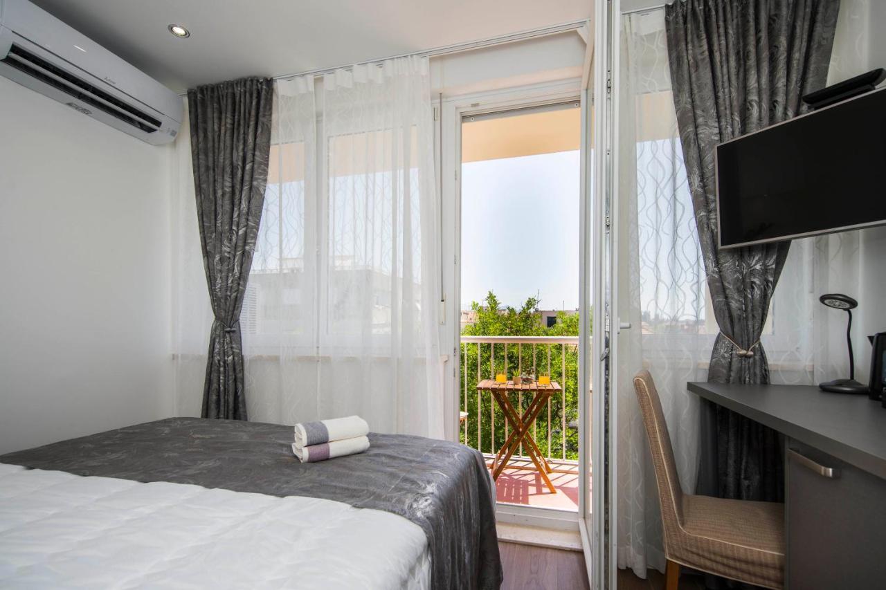 Sunrise View Balcony Apartment Split Exterior photo